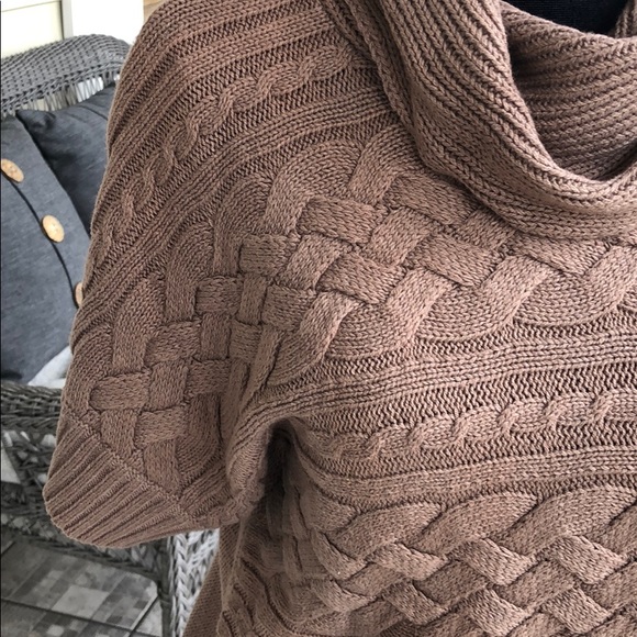 Sonoma Short Sleeve Cowl - Picture 3 of 8